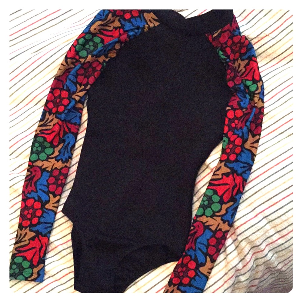 Seea surf suit NWOT